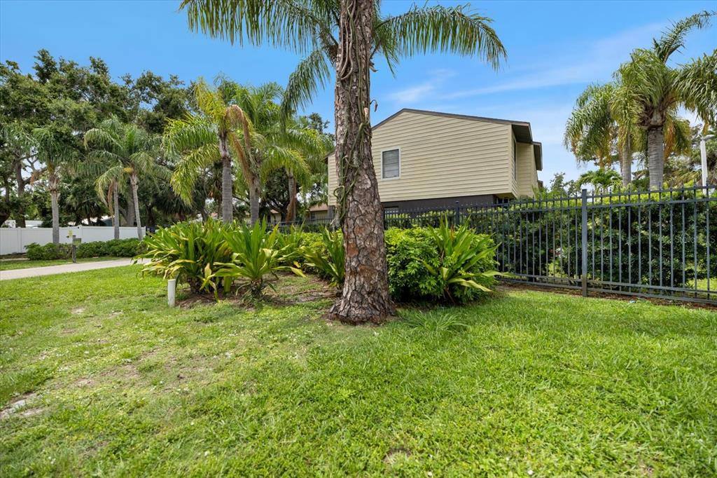 Townhouse for rent at 960 Highland St #960A6, Sarasota, FL 34234