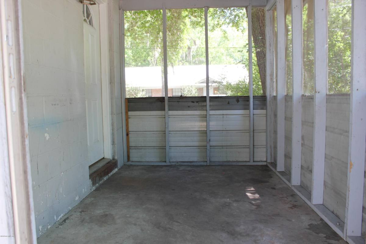 Apartment for rent at 6317 Delacy Rd, Jacksonville, FL 32244