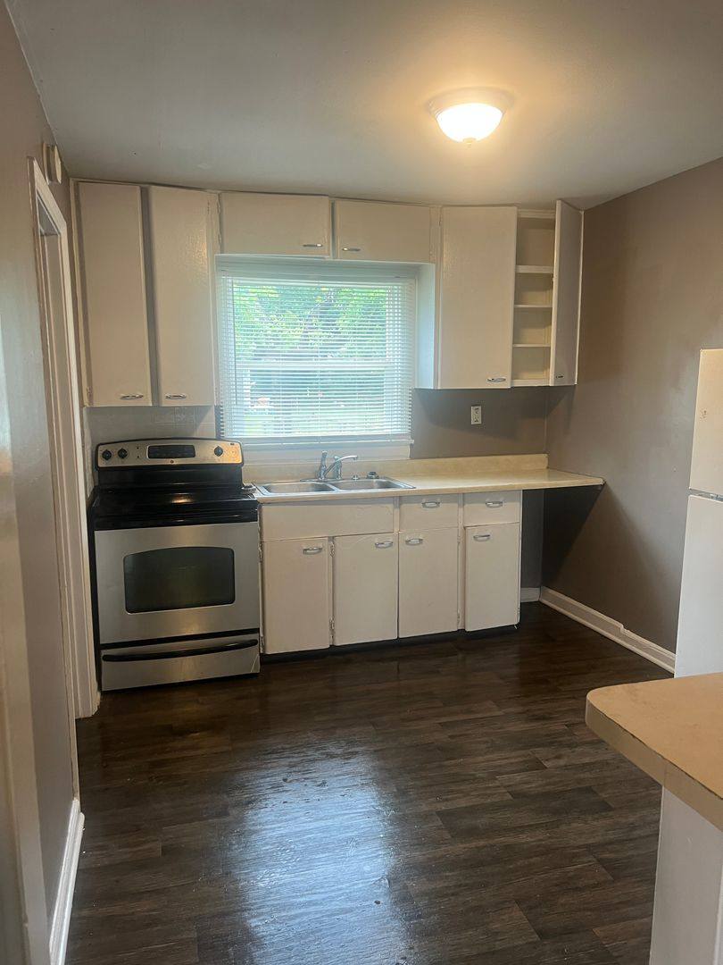 Apartment for rent at 6154 Commodore Dr, Indianapolis, IN 46219