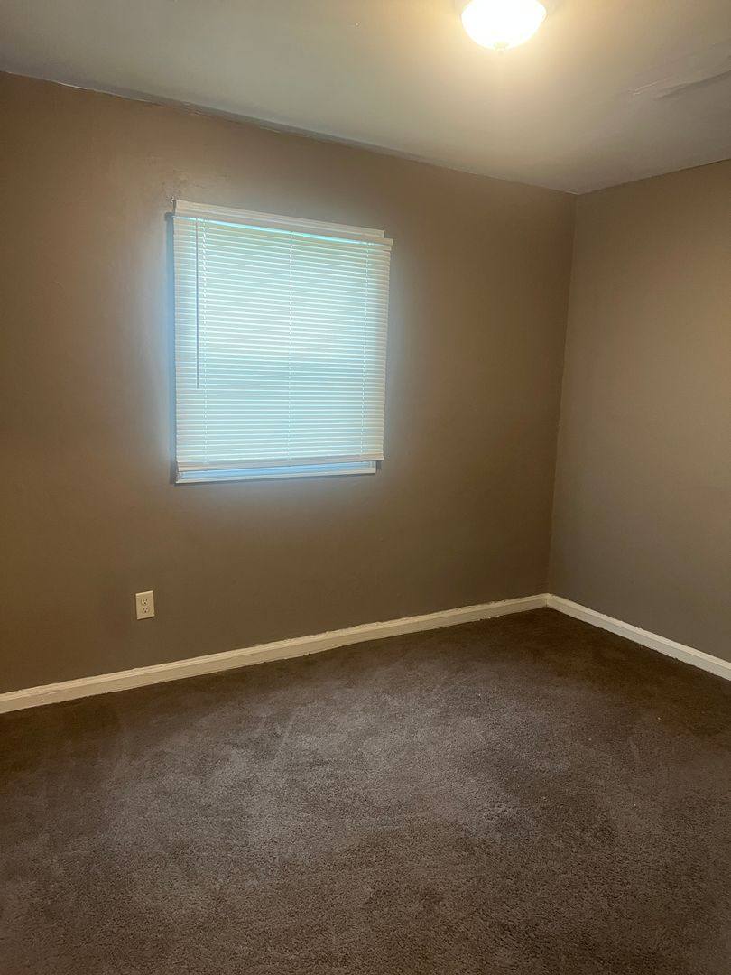 Apartment for rent at 6154 Commodore Dr, Indianapolis, IN 46219