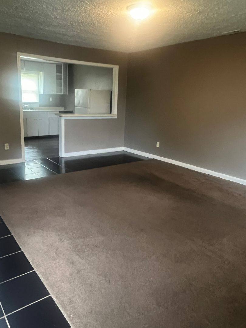 Apartment for rent at 6154 Commodore Dr, Indianapolis, IN 46219