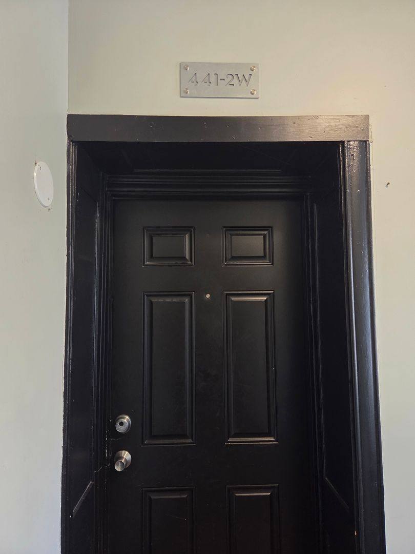 Apartment for rent at 435 E 71st St, Chicago, IL 60619