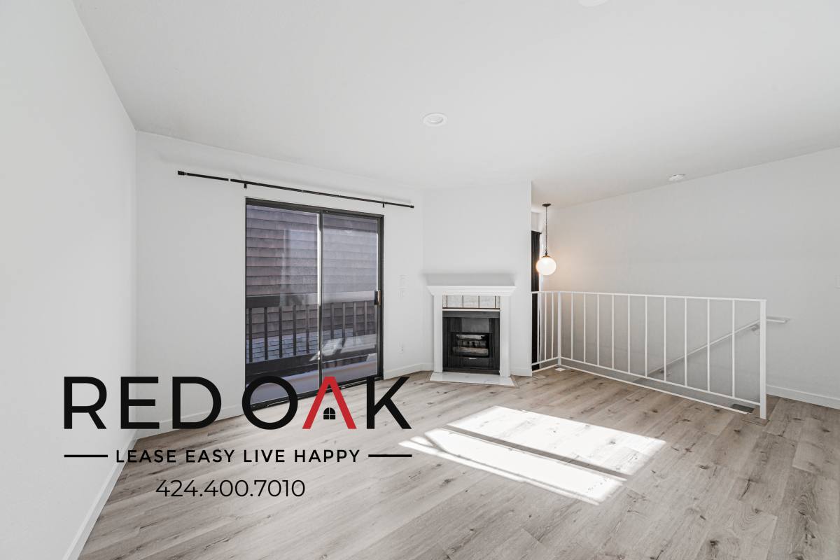 Townhouse for rent at 15050 Moorpark St #19, Sherman Oaks, CA 91403