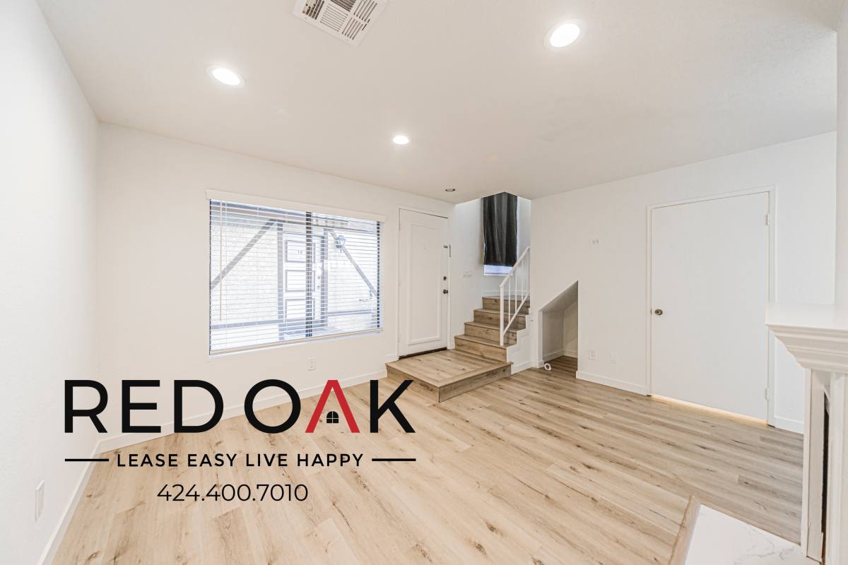 Townhouse for rent at 15050 Moorpark St #19, Sherman Oaks, CA 91403