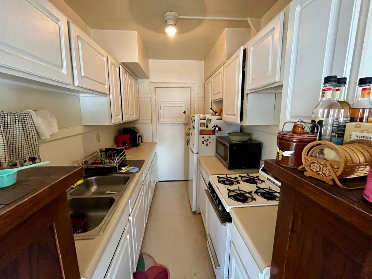 Apartment for rent at 1420 E Capitol Dr, Milwaukee, WI 53211