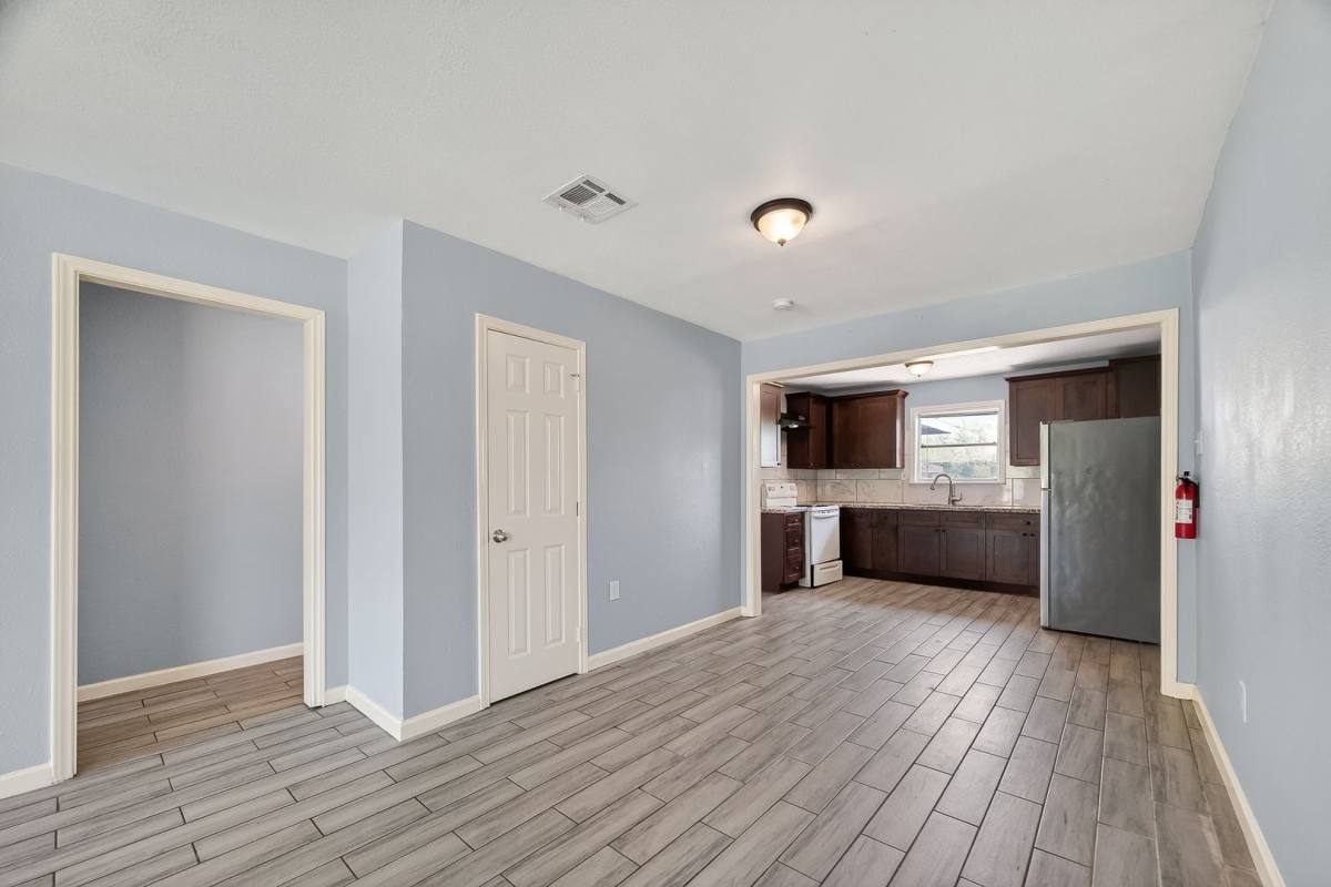 House for rent at 6022 Lyndhurst St, Houston, TX 77033