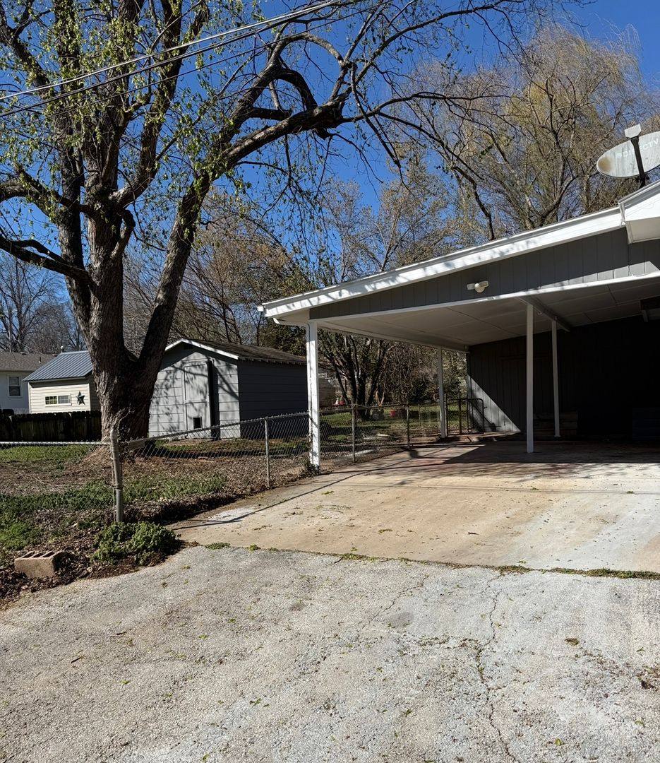 House for rent at 1453 S Fort Ave, Springfield, MO 65807