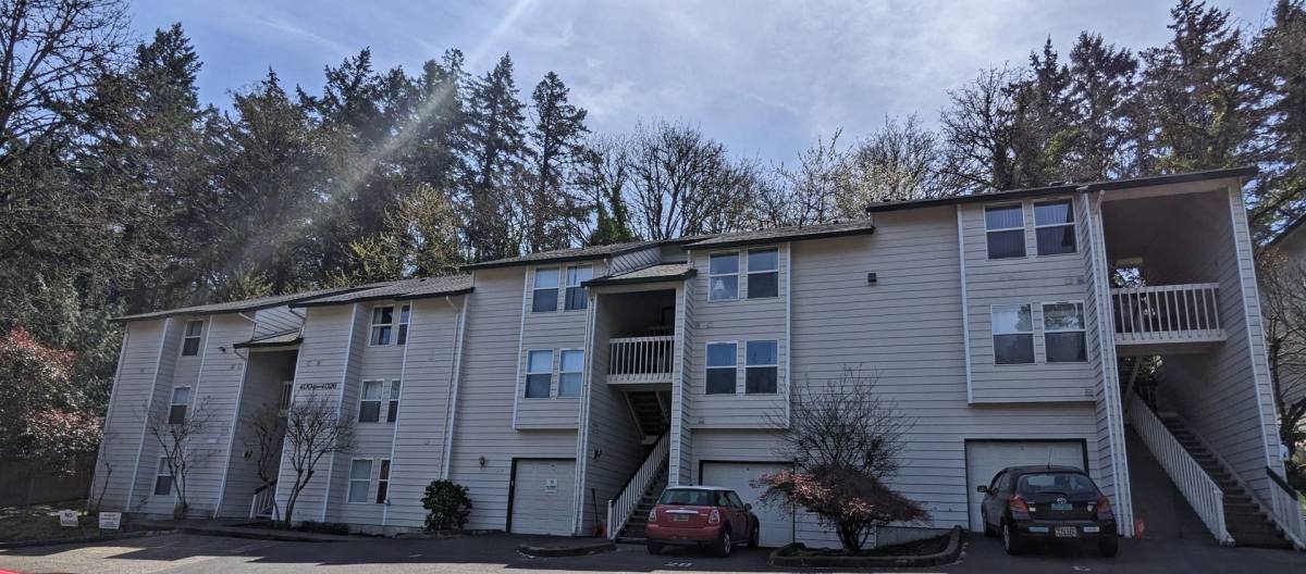 Apartment for rent at 4004 SW Beaverton Hillsdale Highway, Portland, OR 97221