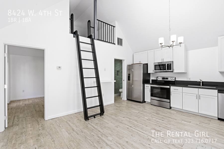 Apartment for rent at 8424 4th St, Los Angeles, CA 90048