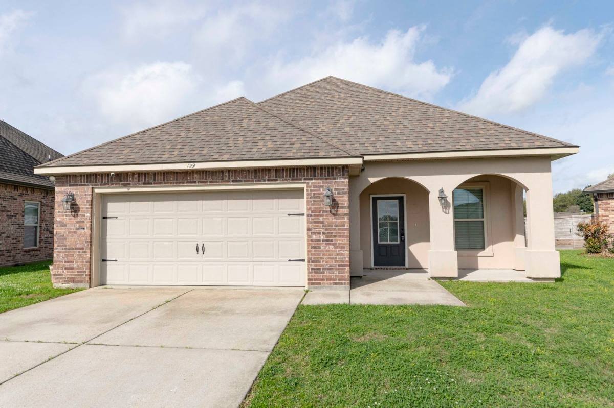 House for rent at 129 Gray Birch Loop, Youngsville, LA 70592