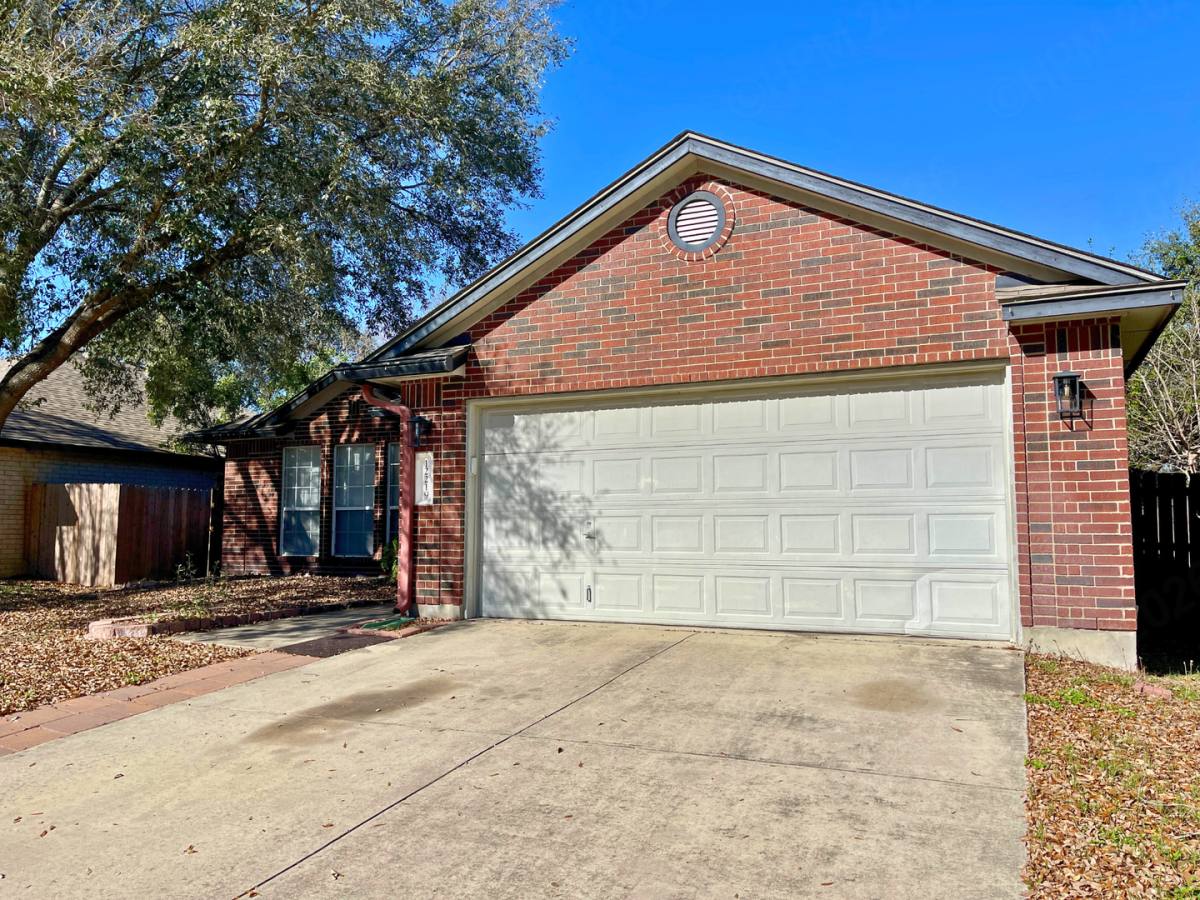 House for rent at 12219 Stable Rd Dr, San Antonio, TX 78249