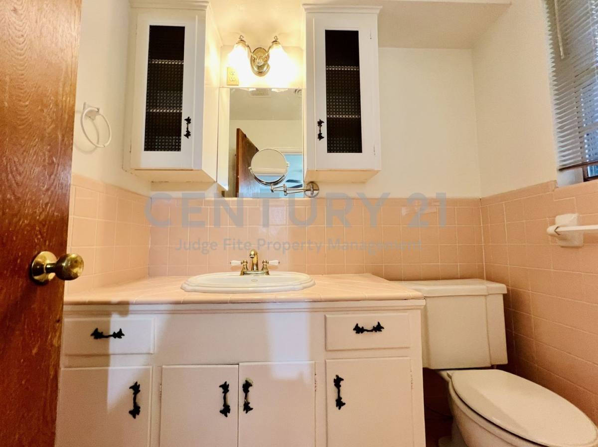 House for rent at 8715 Labron Ave, Dallas, TX 75209