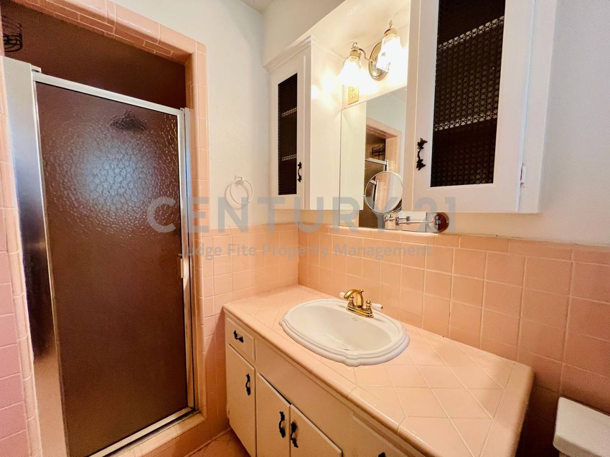 House for rent at 8715 Labron Ave, Dallas, TX 75209