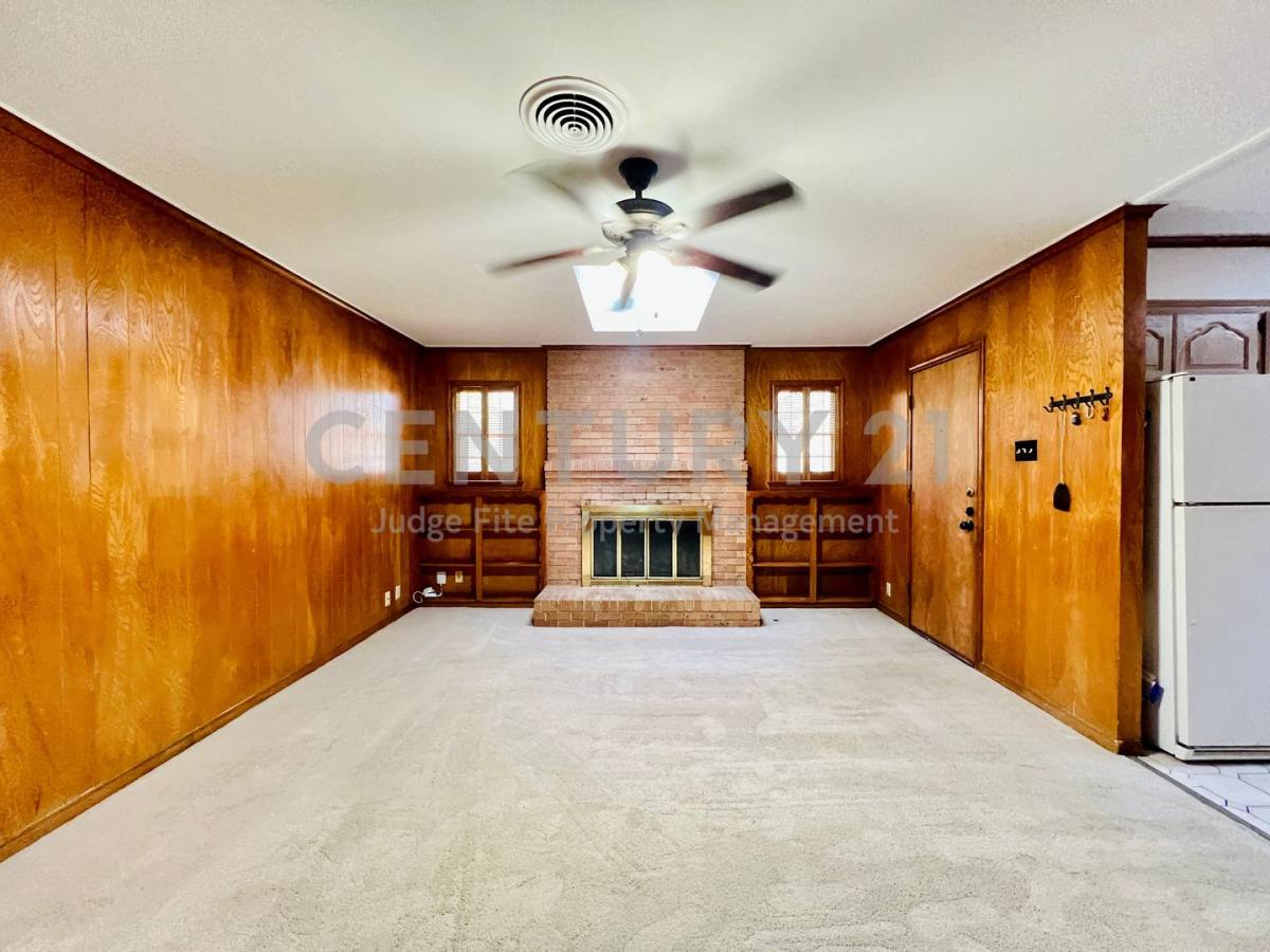 House for rent at 8715 Labron Ave, Dallas, TX 75209