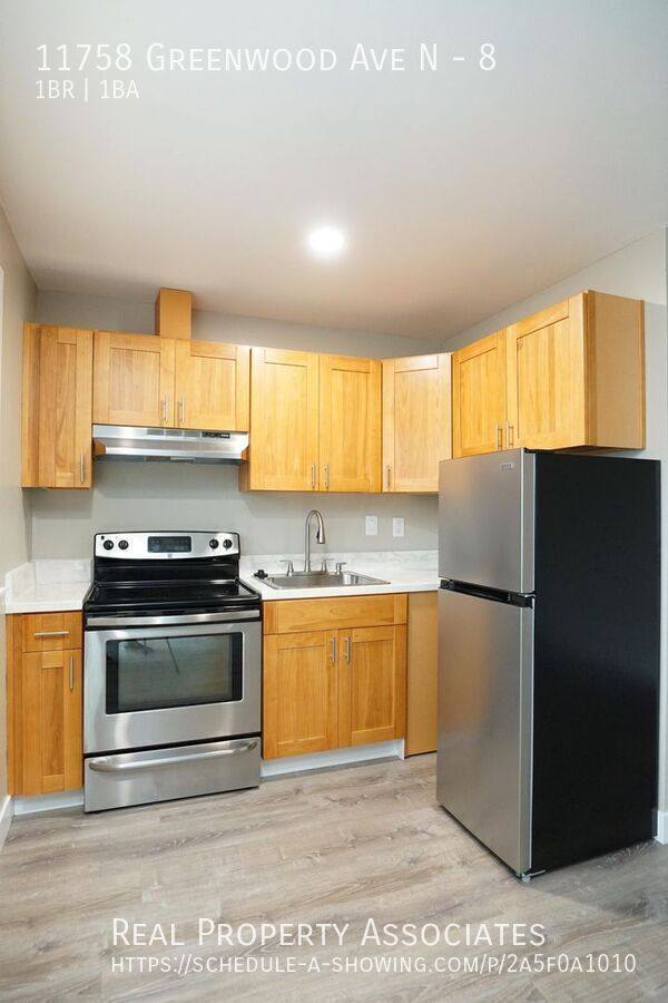Apartment for rent at 11758 Greenwood Ave N #8, Seattle, WA 98133
