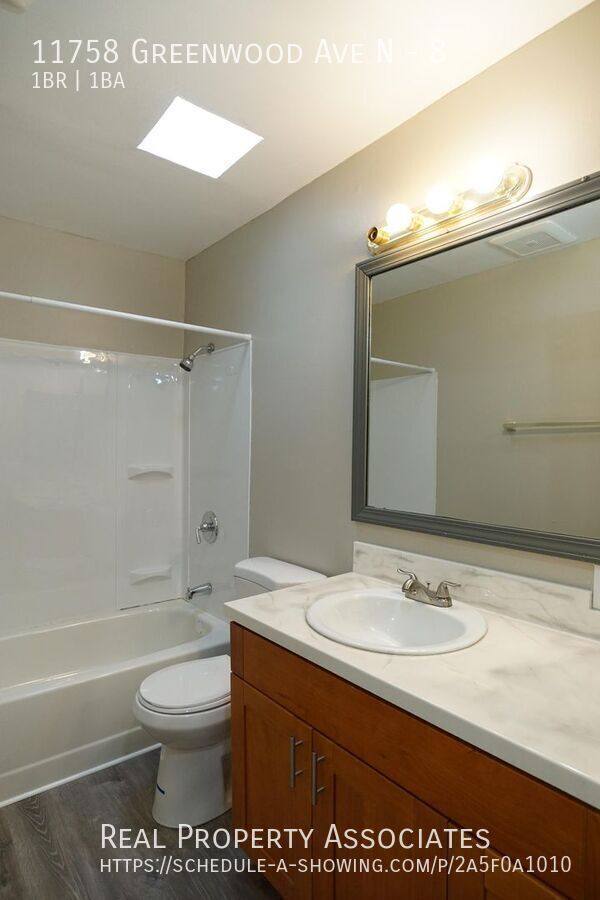 Apartment for rent at 11758 Greenwood Ave N #8, Seattle, WA 98133