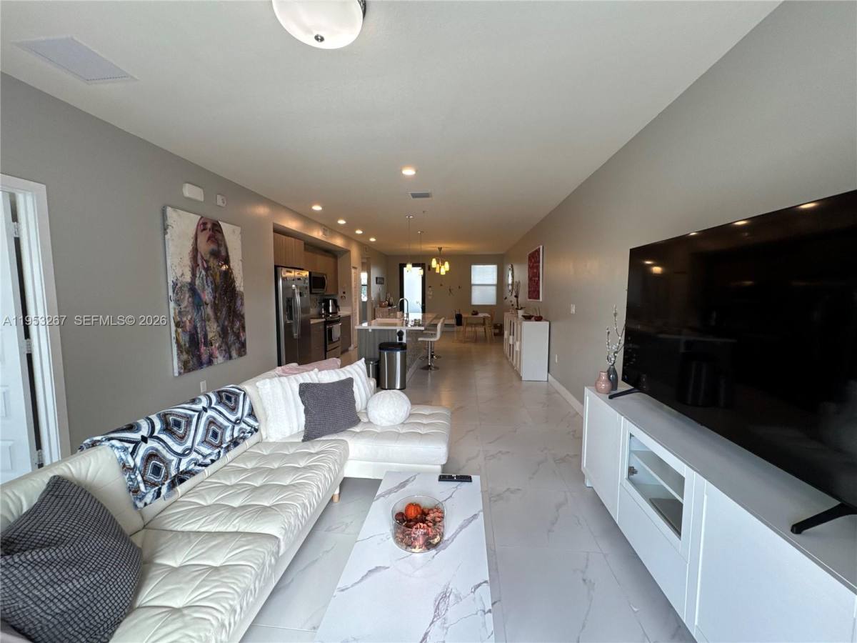 Apartment for rent at 7809 NW 104th Ave #28, Miami, FL 33178