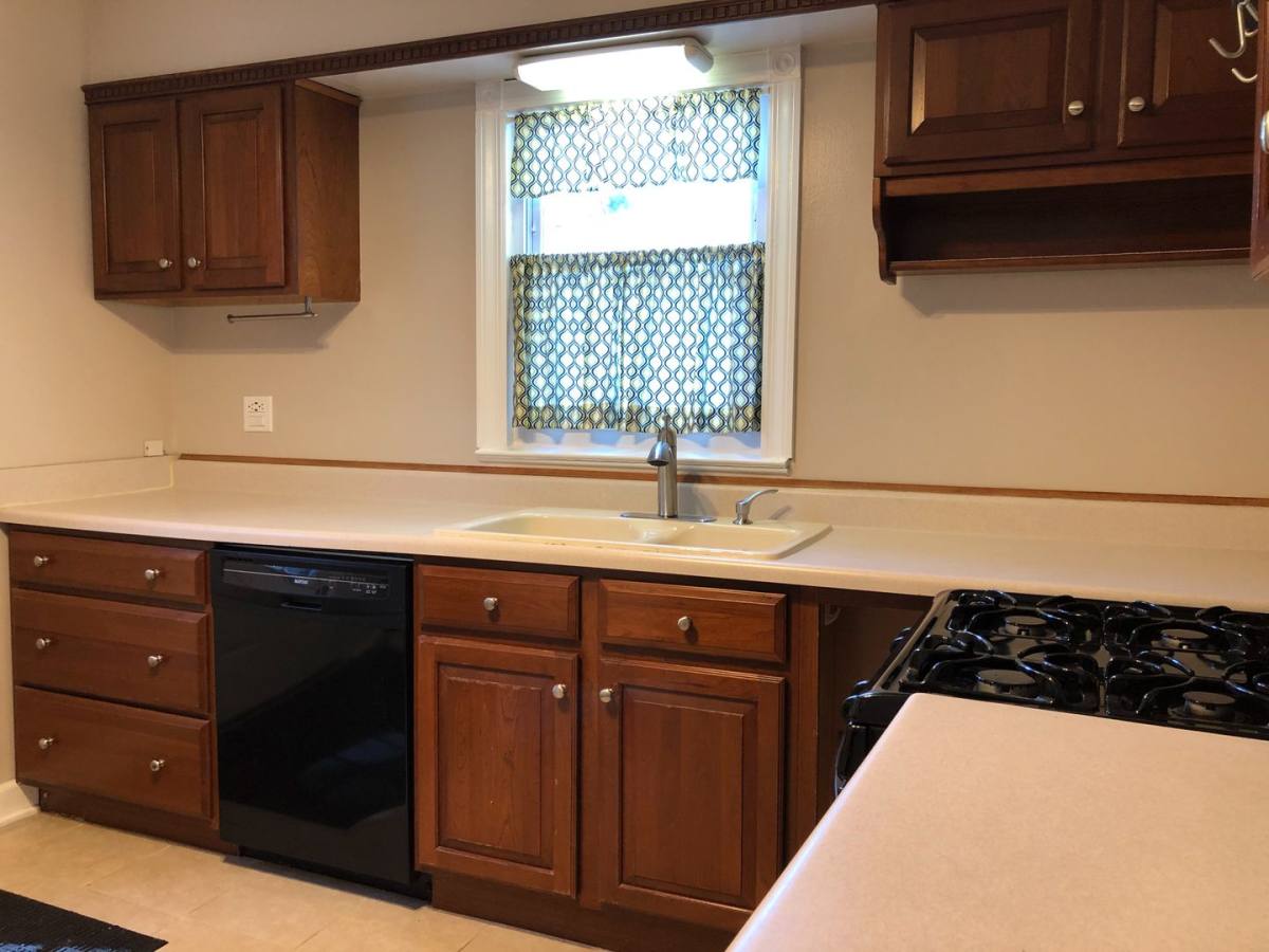 House for rent at 148 S Cedar St, Palatine, IL 60067