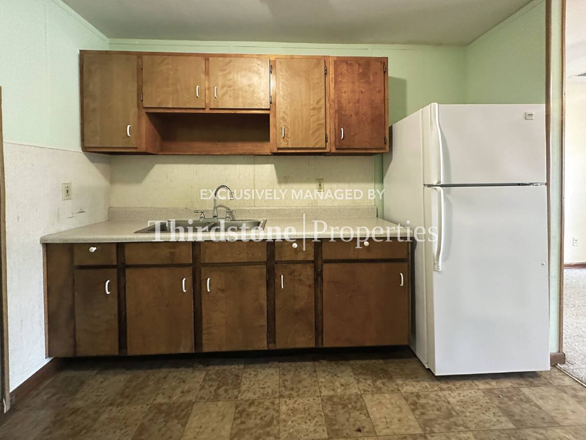 Apartment for rent at 1727 Lindsey Rd, Jacksonville, FL 32221