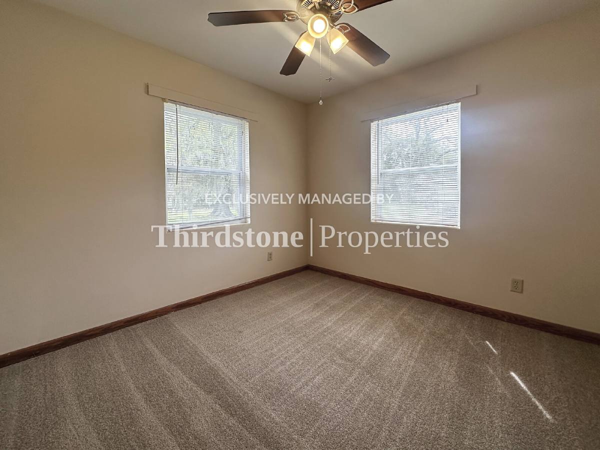 Apartment for rent at 1727 Lindsey Rd, Jacksonville, FL 32221