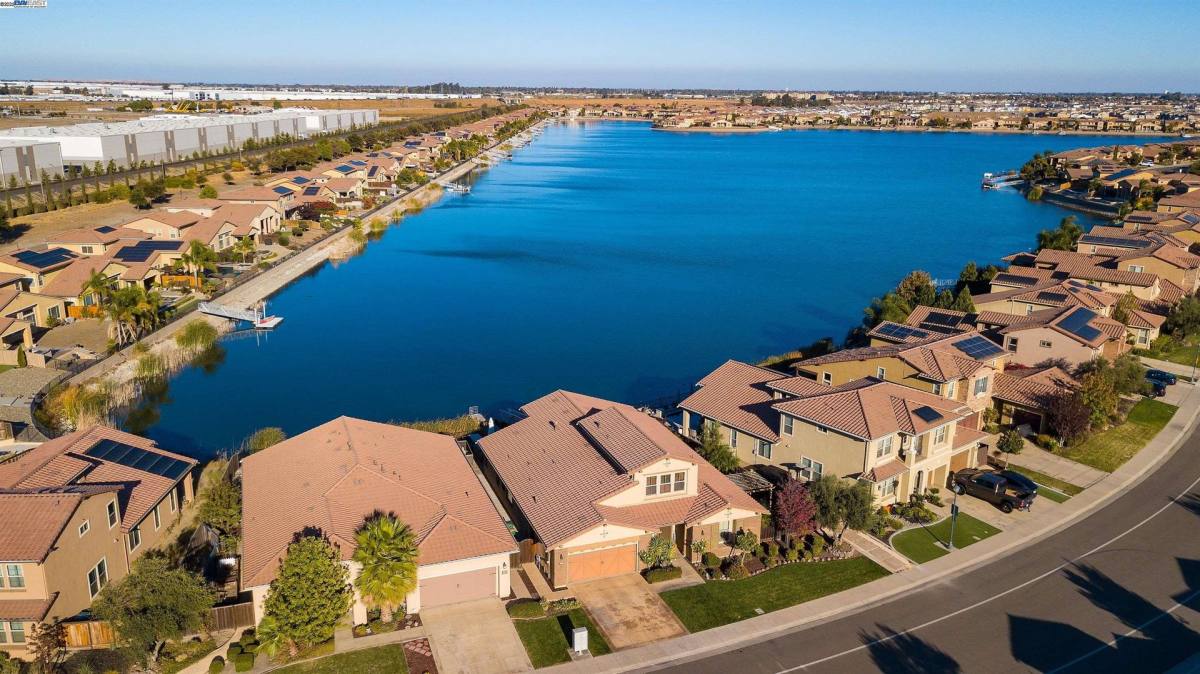 House for rent at 1440 Riva Trigoso Dr, Manteca, CA 95337