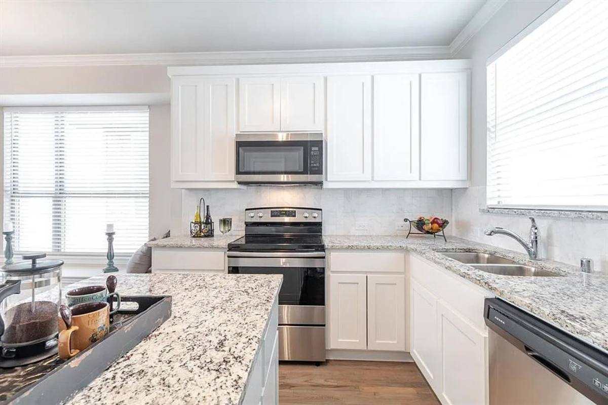 Townhouse for rent at 301 E Lamar St, McKinney, TX 75069
