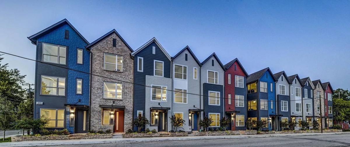 Townhouse for rent at 301 E Lamar St, McKinney, TX 75069