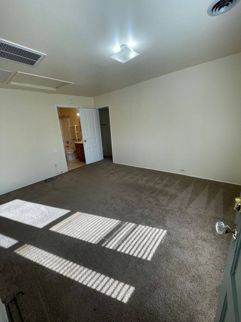 Apartment for rent at 516 N Adams St, Ypsilanti, MI 48197