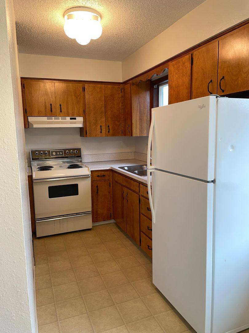 Apartment for rent at 2131 Center St NE, Salem, OR 97301