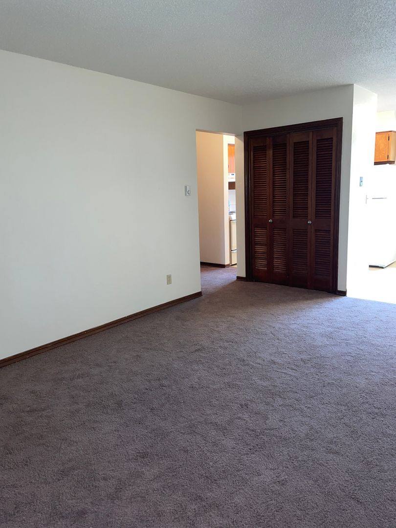 Apartment for rent at 2131 Center St NE, Salem, OR 97301