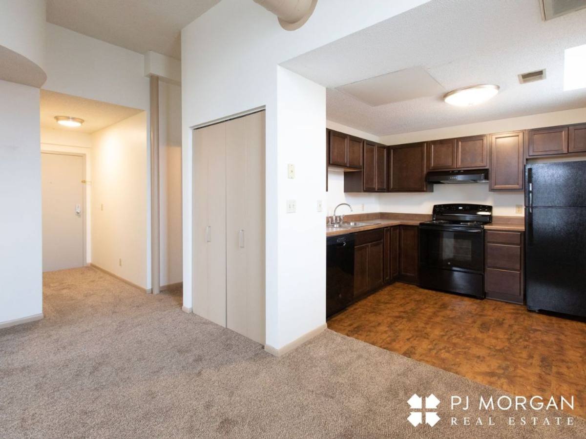 Apartment for rent at 1402 1 2 S, Omaha, NE 68108