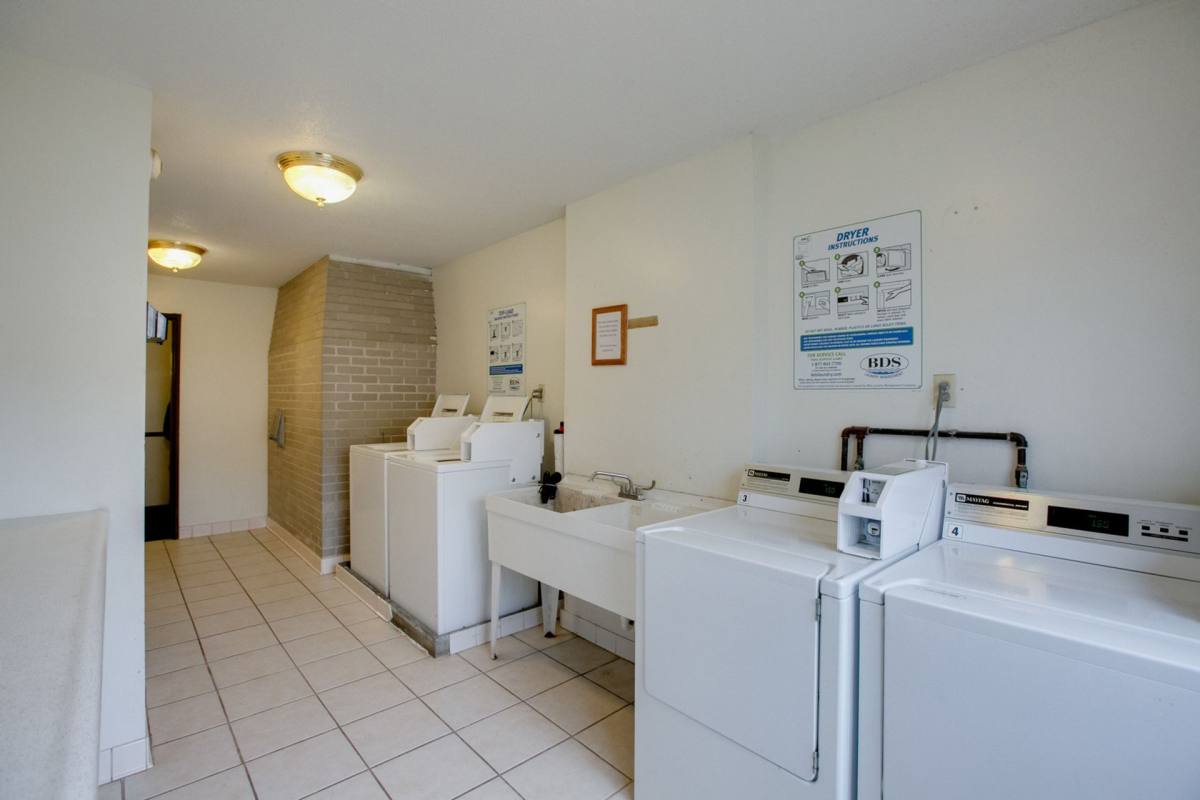 Apartment for rent at 1533 N Woodbridge St, Saint Paul, MN 55117