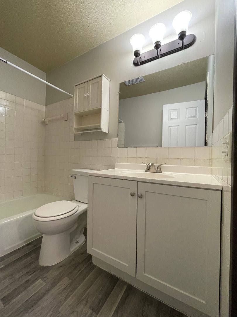 Woodbridge Terrace, 1533 N Woodbridge St, St. Paul, MN 55117 - Apartment for Rent - Image 8