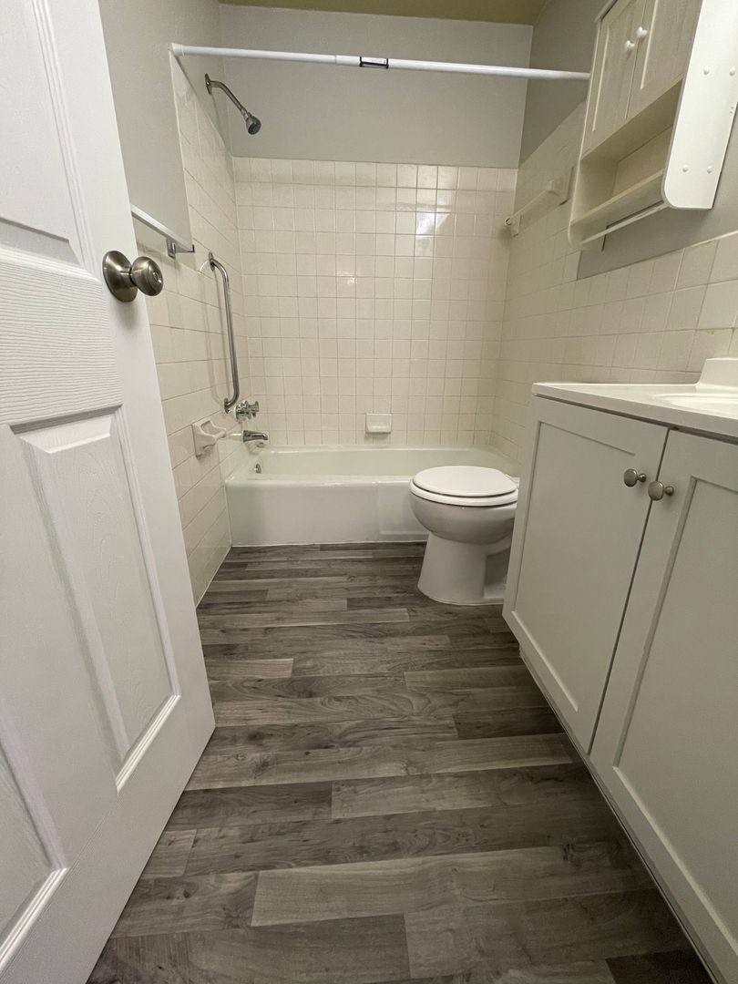 Woodbridge Terrace, 1533 N Woodbridge St, St. Paul, MN 55117 - Apartment for Rent - Image 9