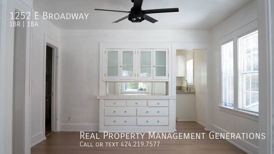Apartment for rent at 1252 E Broadway, Long Beach, CA 90802