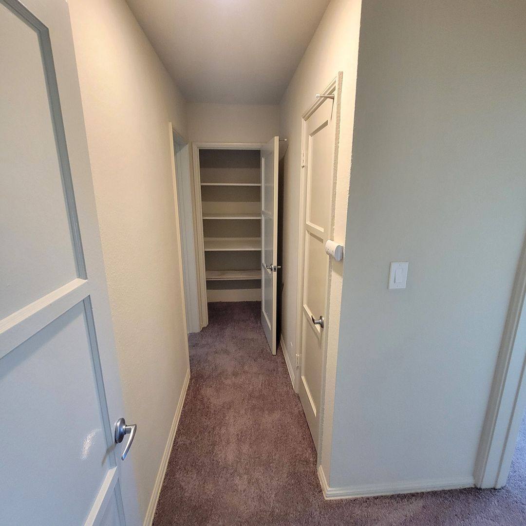 Apartment for rent at 4401-4467 Le Park Dr, Long Beach, CA 90807