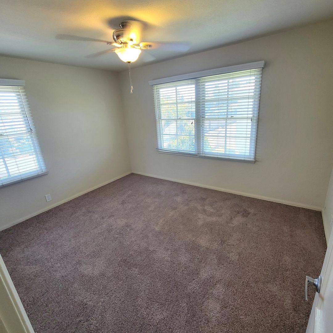 Apartment for rent at 4401-4467 Le Park Dr, Long Beach, CA 90807