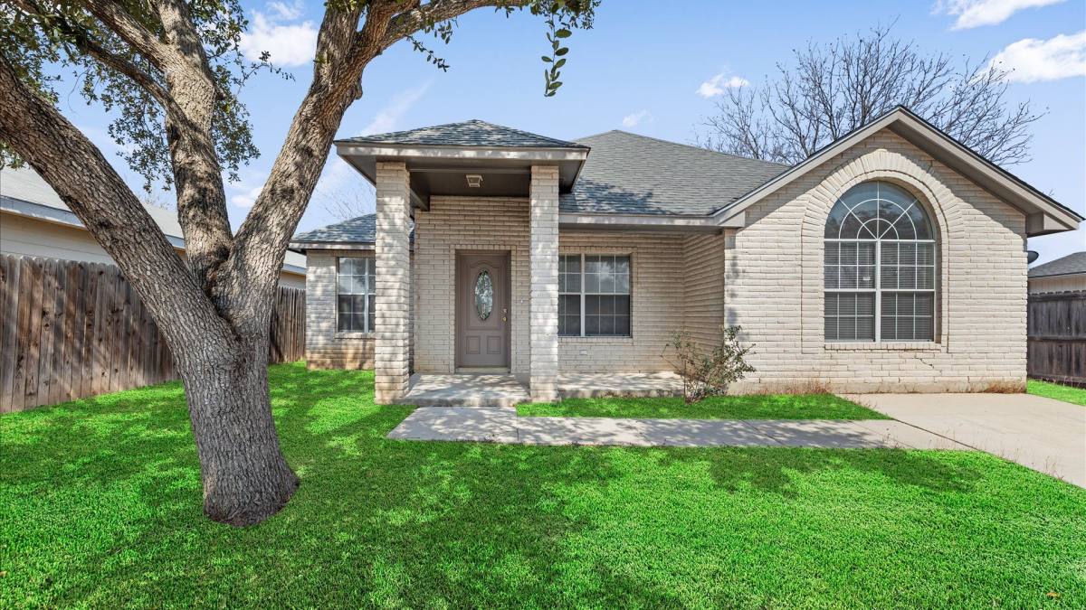 House for rent at 3411 Avoca Dr, San Antonio, TX 78211