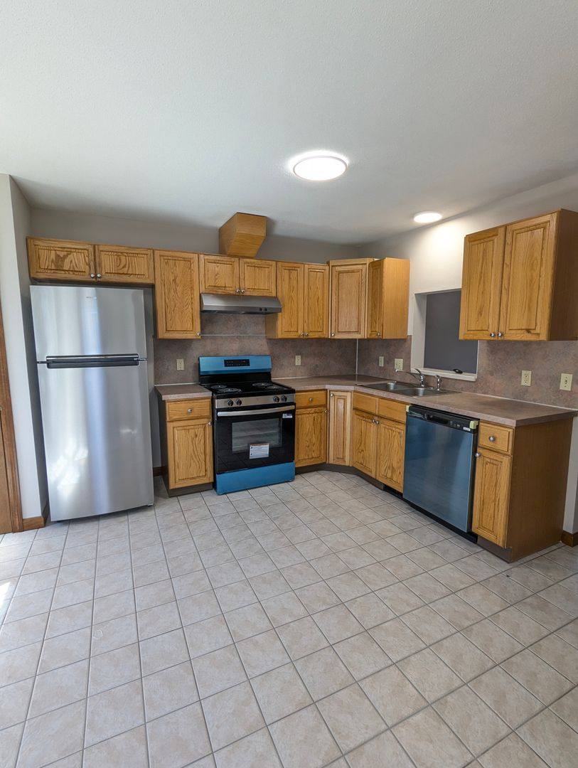 Townhouse for rent at 1575-1585 Highland Ave, Waterbury, CT 06708