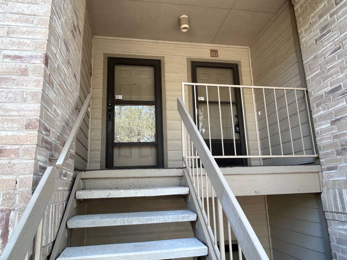 Apartment for rent at 12446 Starcrest Dr, San Antonio, TX 78216
