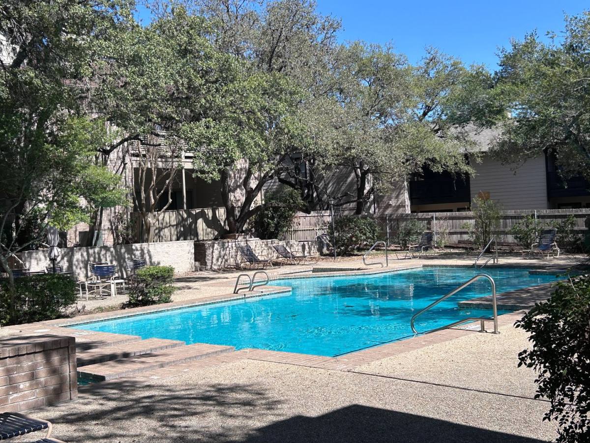 Apartment for rent at 12446 Starcrest Dr, San Antonio, TX 78216