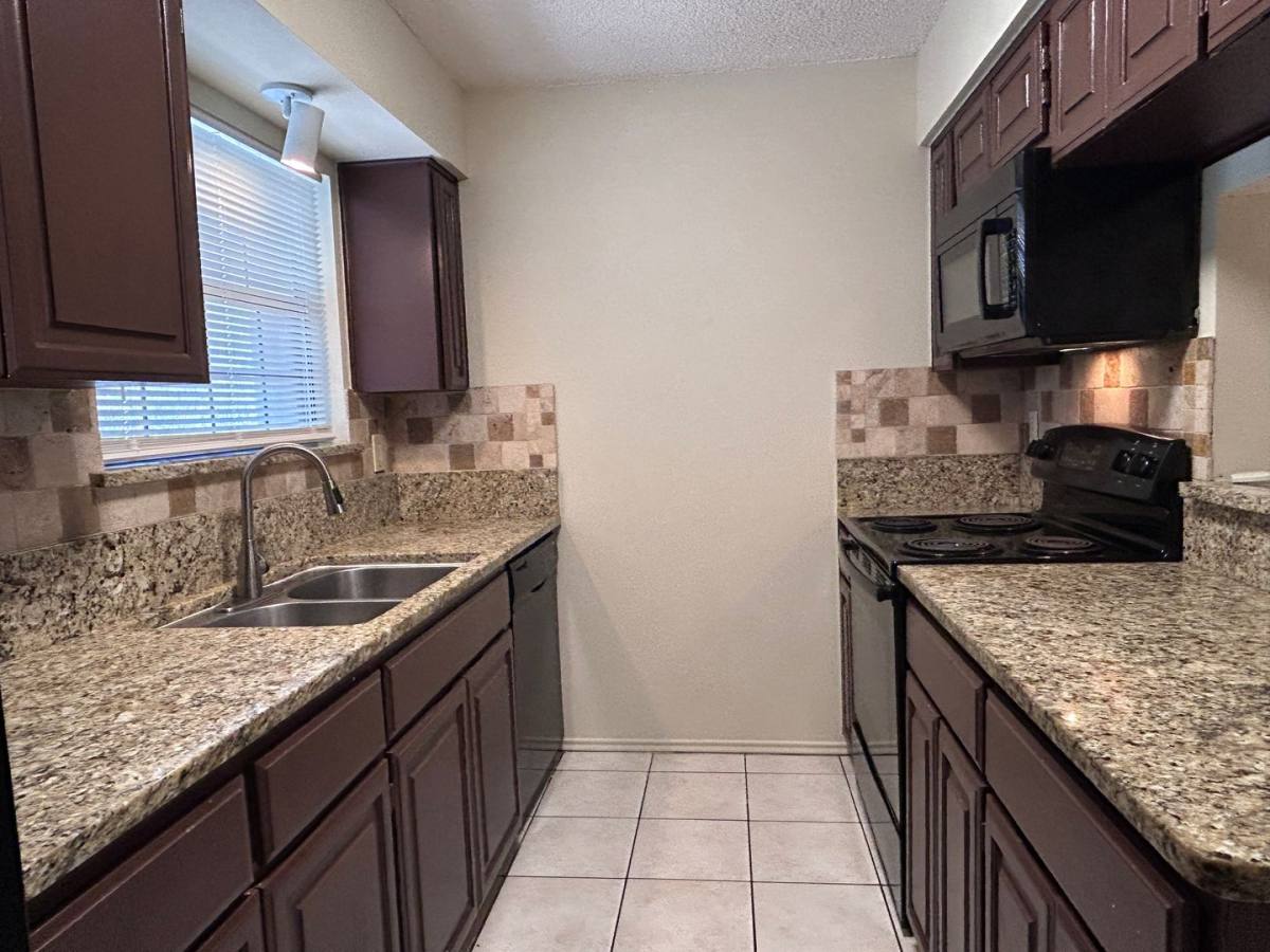 Apartment for rent at 12446 Starcrest Dr, San Antonio, TX 78216