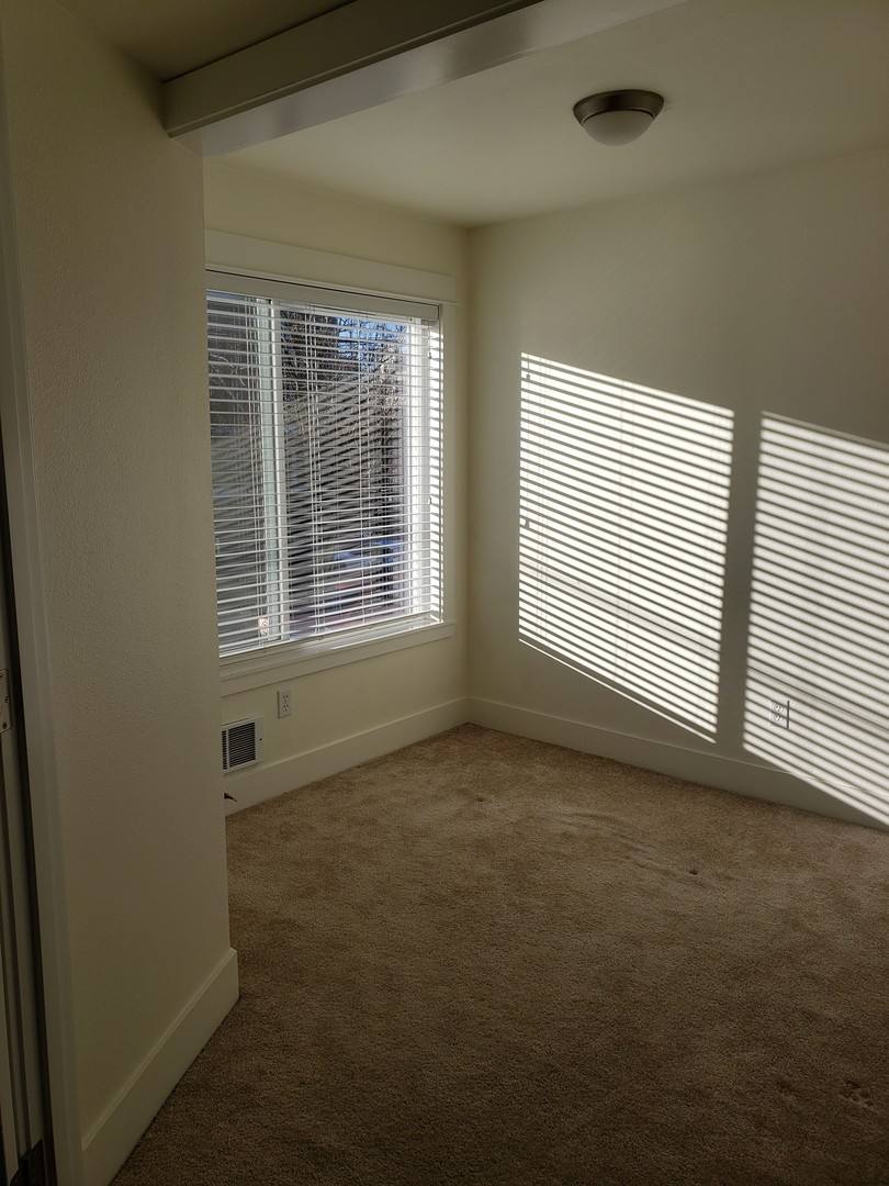 Apartment for rent at 2250 NW 59th St, Seattle, WA 98107