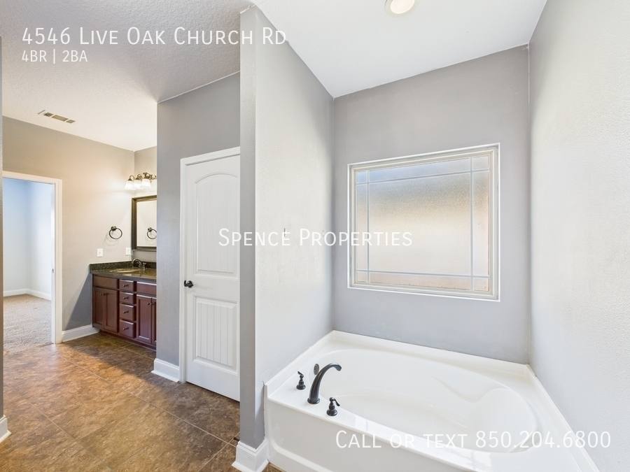 House for rent at 4546 Live Oak Church Rd, Crestview, FL 32539