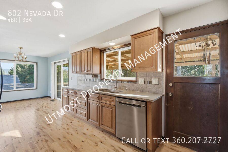 House for rent at 802 Nevada Dr, Longview, WA 98632