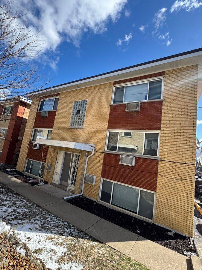 Apartment for rent at 2151 W 119th St #1S, Blue Island, IL 60406
