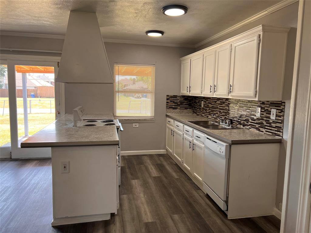 Apartment for rent at 8506 Woodside Rd, Rowlett, TX 75088