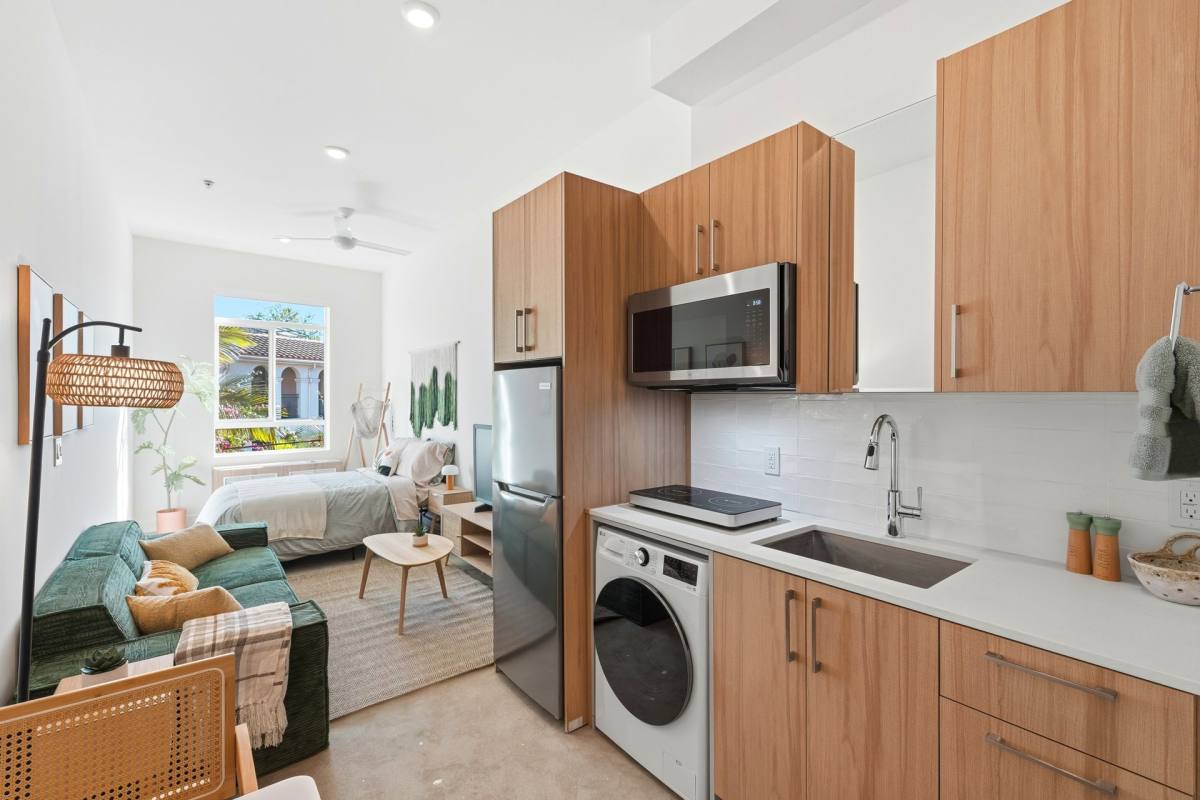 Apartment for rent at 2735 E 6th St, Los Angeles, CA 90023