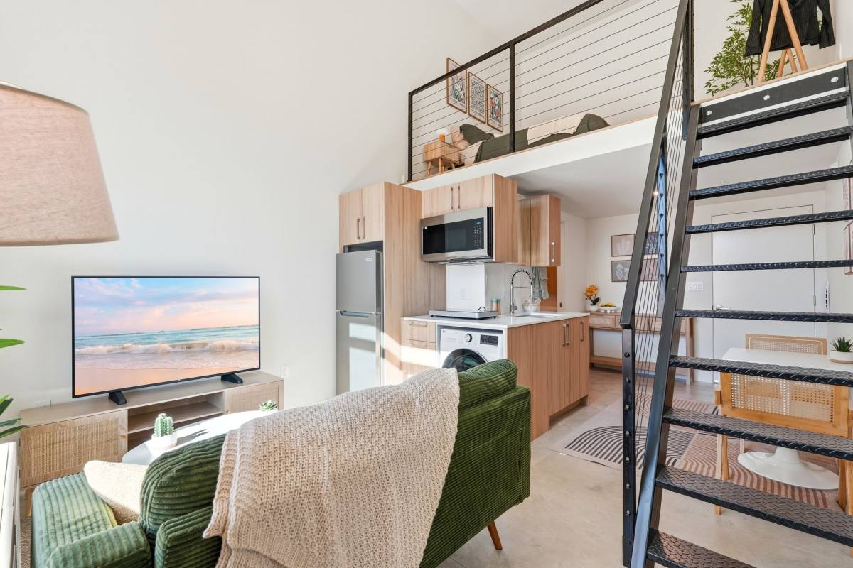 Apartment for rent at 2735 E 6th St, Los Angeles, CA 90023