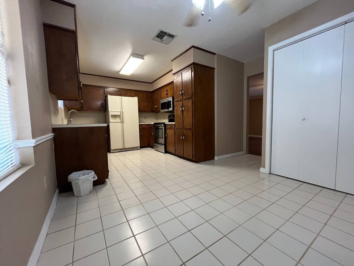 House for rent at 3321 Colquitt Rd, Shreveport, LA 71118